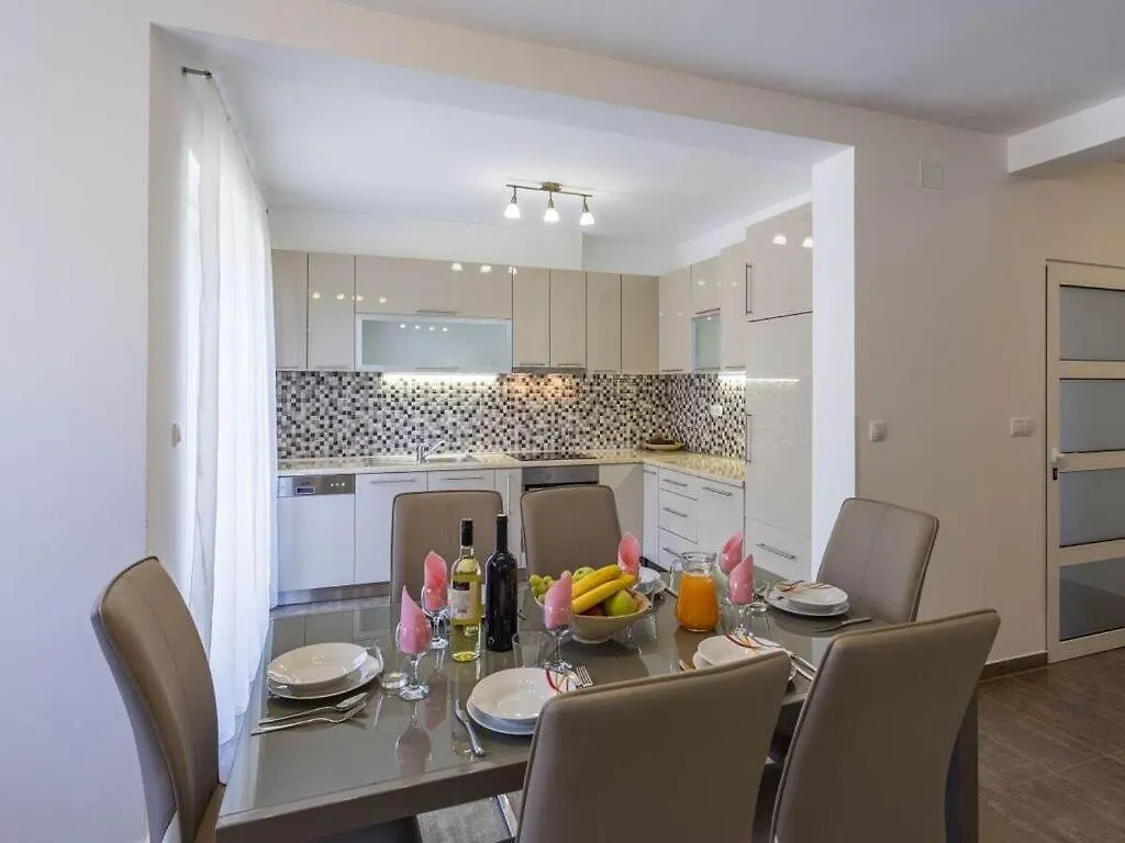 Vita Comfortable Holiday Residence Banjole 0*,  Croatia