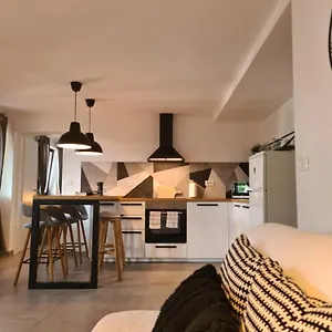  Apartment Zara