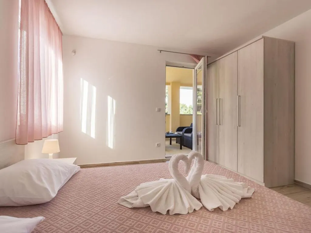 Vita Comfortable Holiday Residence Banjole Croatia